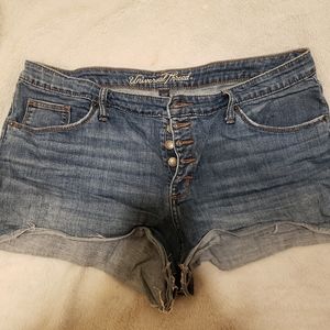 Universal Thread jean shorts